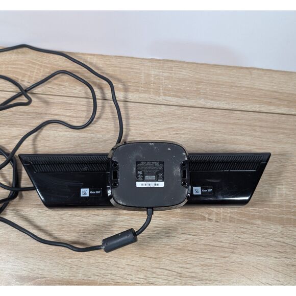 Microsoft Xbox 360 Kinect Sensor Motion Camera – Model 1414 - Picture 4 of 4